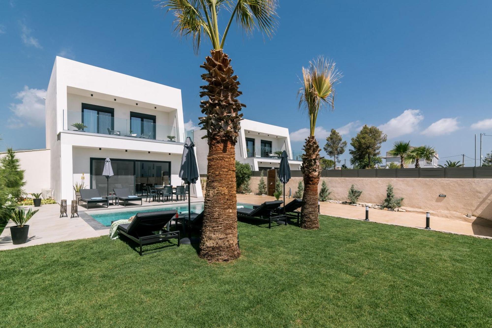 Sunwhite Villas - Private Pool & Cozy Atmosphere, By Zantewize لاغاناس المظهر الخارجي الصورة